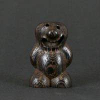 http://www.arturmoser.de/files/gimgs/th-30_Laecherlich, 2023, Wenge.jpg